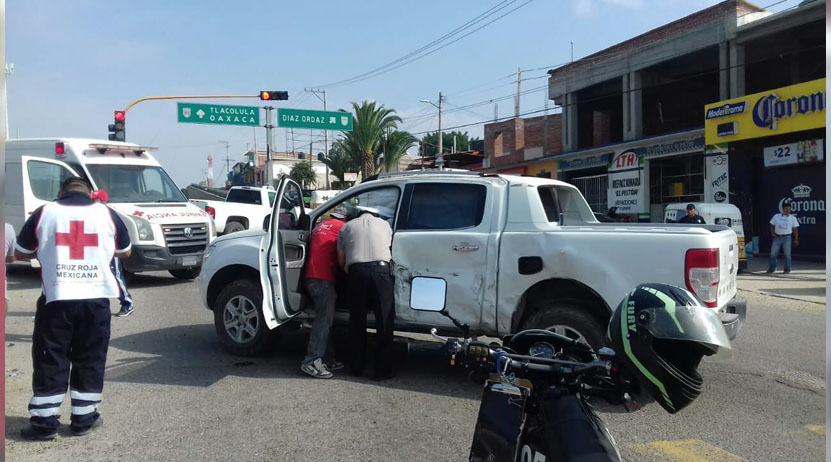 Chocan camionetas en la carretera 190 Oaxaca-Istmo | El Imparcial de Oaxaca