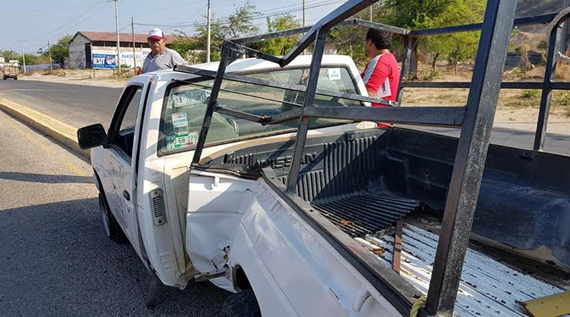 Imprudente conductora ocasiona aparatoso choque sobre la carretera Ixtepec–Ixtaltepec | El Imparcial de Oaxaca