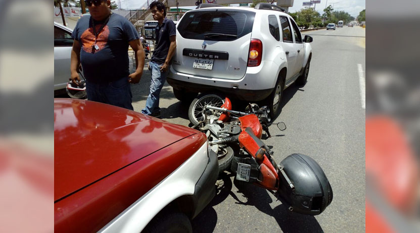 Arrollan a motociclista, circulaba sobre avenida Oaxaca