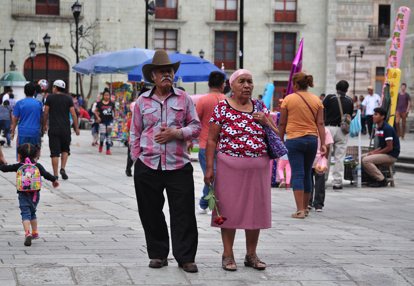 Festejan en familia a las reinas | El Imparcial de Oaxaca