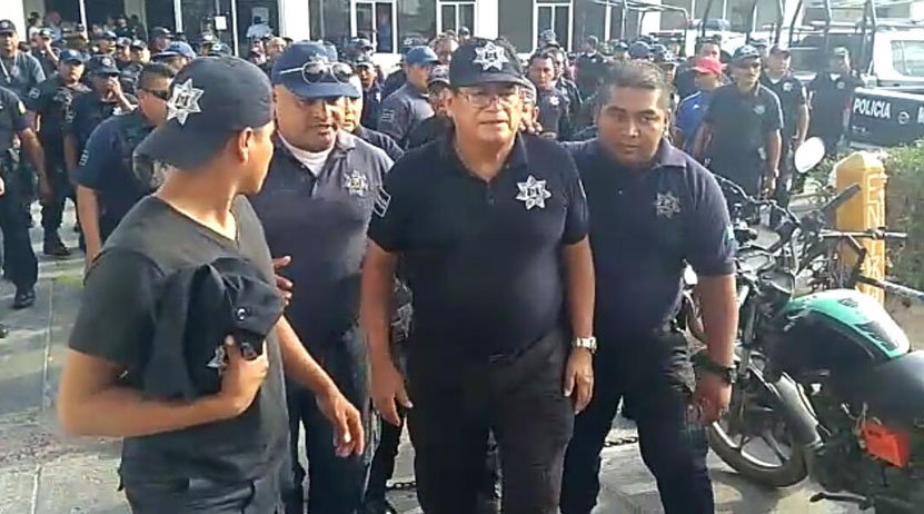 Policías de Juchitán se encuentran en paro