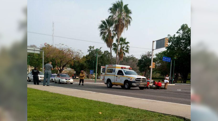 Estudiante de Cecyteo en Huatulco, cae de microbús en movimiento | El Imparcial de Oaxaca