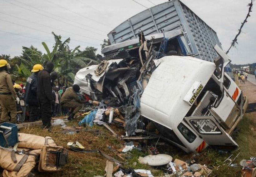 Autobus en Uganda se accidente y deja 40 muertos; entre ellos 16 niños | El Imparcial de Oaxaca