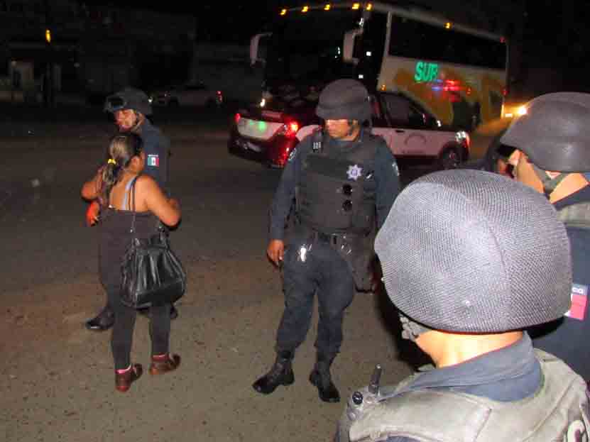 Mujer defiende a su agresor, era golpeada en el periférico de Oaxaca | El Imparcial de Oaxaca
