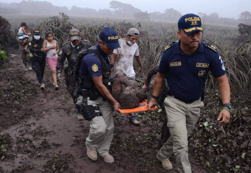 Aumenta a 25 muertos por erupción del volcán en Guatemala | El Imparcial de Oaxaca