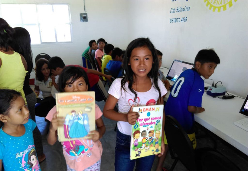 Inauguran biblioteca digital en playa Brasil, Salina Cruz, Oaxaca | El Imparcial de Oaxaca