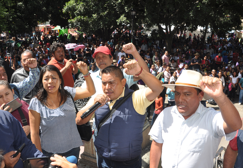 Se va Sección 22, pero amaga con regresar | El Imparcial de Oaxaca