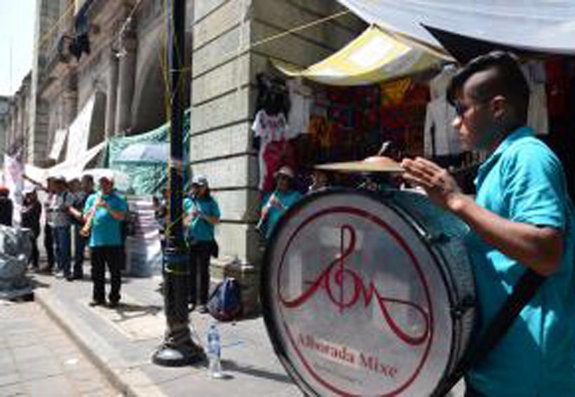 Exigen justicia a un año de hechos violentos entre Tamazulápam y Ayutla