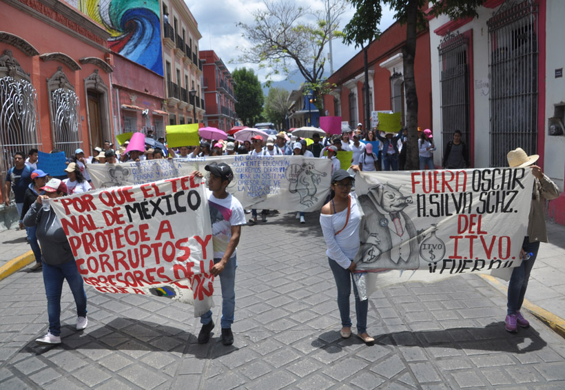 Se manifiestan estudiantes del ITVO contra autoridades escolares | El Imparcial de Oaxaca