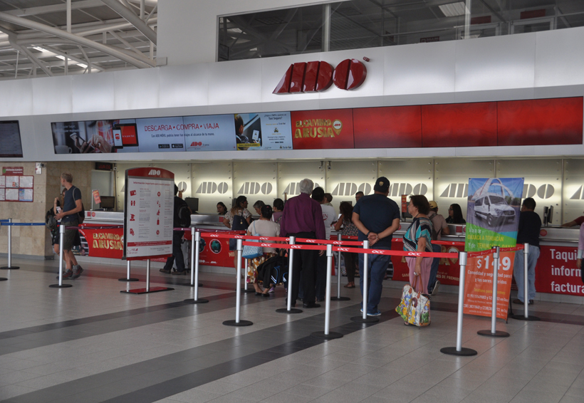 Magisterio libera aeropuerto y ADO; sigue plantón en el Zócalo de Oaxaca | El Imparcial de Oaxaca