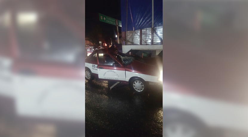 Rescatan a taxista tras impactarse contra camión en la 190, Oaxaca–Tlacolula | El Imparcial de Oaxaca