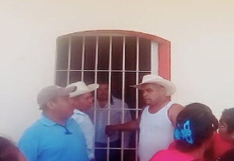 Pobladores de San Pedro  Teutila encarcelan a su edil | El Imparcial de Oaxaca