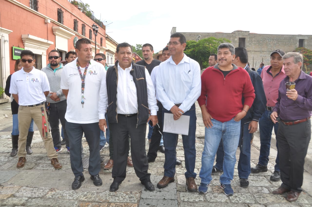 Transportistas piden conciencia a S-22 y resolver conflicto al gobierno de Oaxaca | El Imparcial de Oaxaca