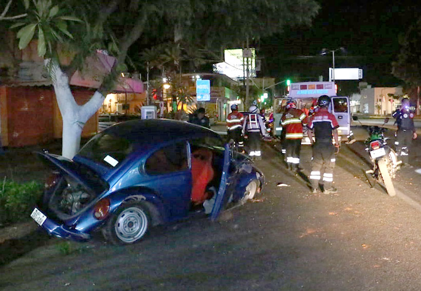 Aparatoso choque en calzada héroes de Chapultepec, Oaxaca