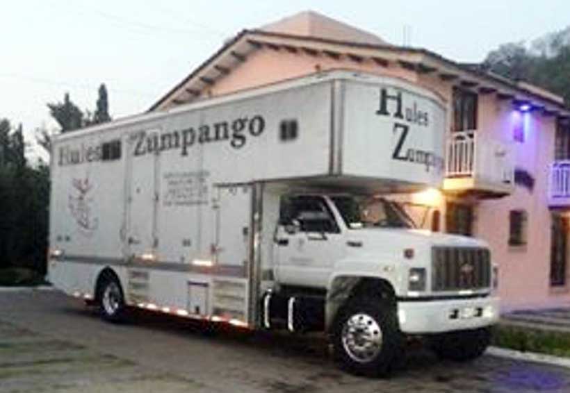Roban camión cargado de hule en Huajuapan | El Imparcial de Oaxaca