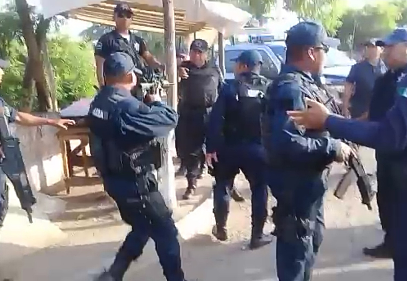 Video: Policías estatales se enfrentan con policías municipales; un herido | El Imparcial de Oaxaca