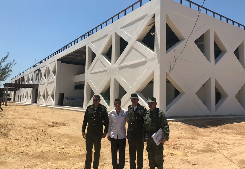 Supervisan Cienfuegos y Murat, construcción de hospital en Juchitán | El Imparcial de Oaxaca