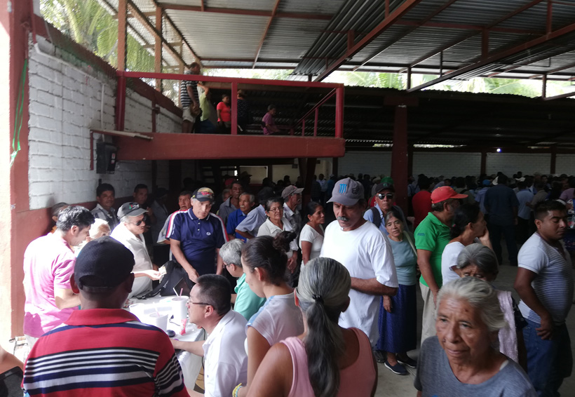 Eligen autoridad comunal para Pochutla, Oaxaca