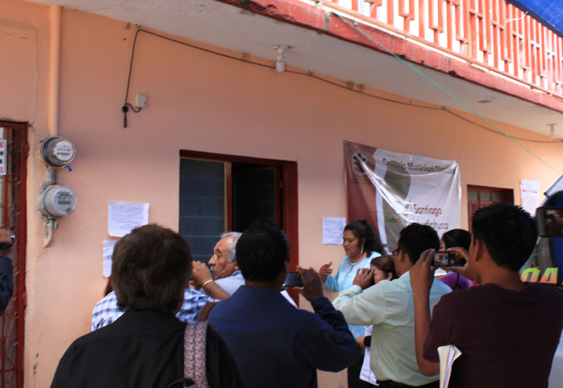 En Juxtlahuaca toman INE para  exigir atención | El Imparcial de Oaxaca
