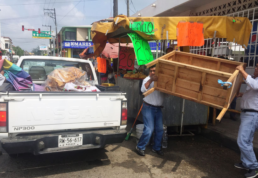 Municipio de Tuxtepec quita a comerciantes ambulantes | El Imparcial de Oaxaca