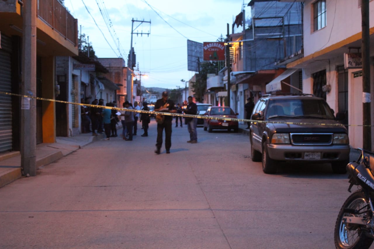 Arrojan bomba hechiza a vehículos en Huajuapan | El Imparcial de Oaxaca
