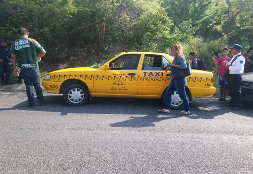 Imprudente taxista  provoca accidente | El Imparcial de Oaxaca