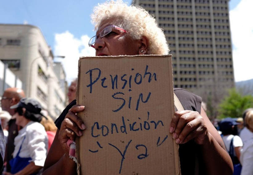Jubilados venezolanos marchan para exigir el pago de pensiones | El Imparcial de Oaxaca