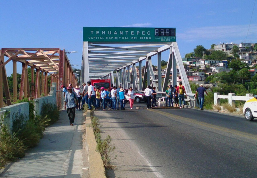 Cierran Puente de Fierro | El Imparcial de Oaxaca