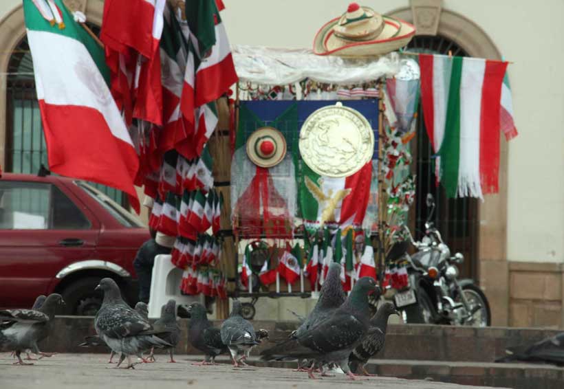 Empiezan las ventas en Oaxaca de artículos de las Fiestas Patrias | El Imparcial de Oaxaca