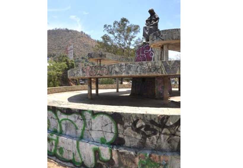 Aparecen nuevas pintas en Monumento a la Madre en Oaxaca | El Imparcial de Oaxaca