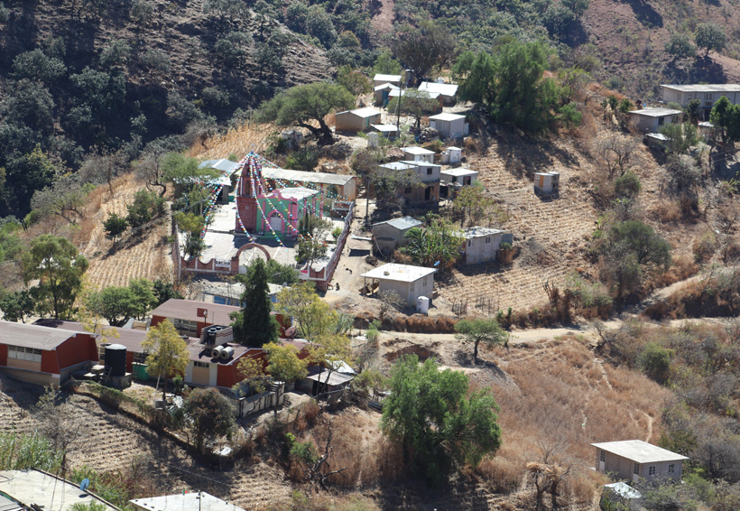Habitantes de Tlacotepec toman  caseta de Huitzo; piden atención | El Imparcial de Oaxaca