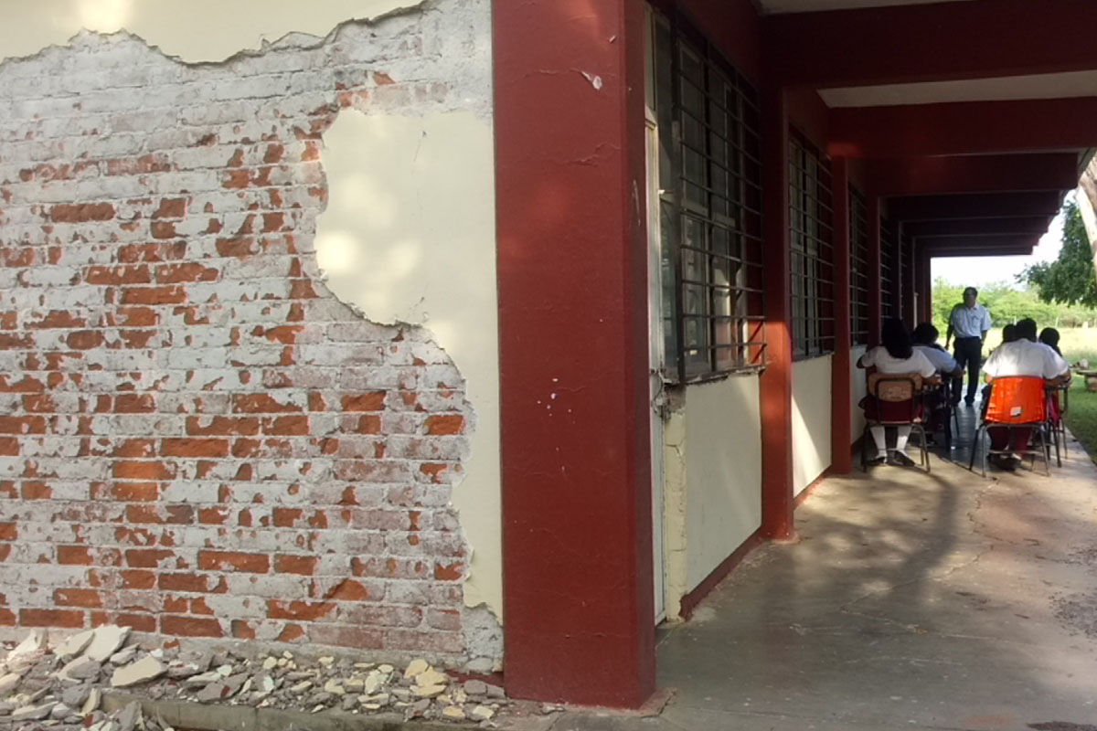Inician clases en el Istmo con las aulas dañadas por el terremoto