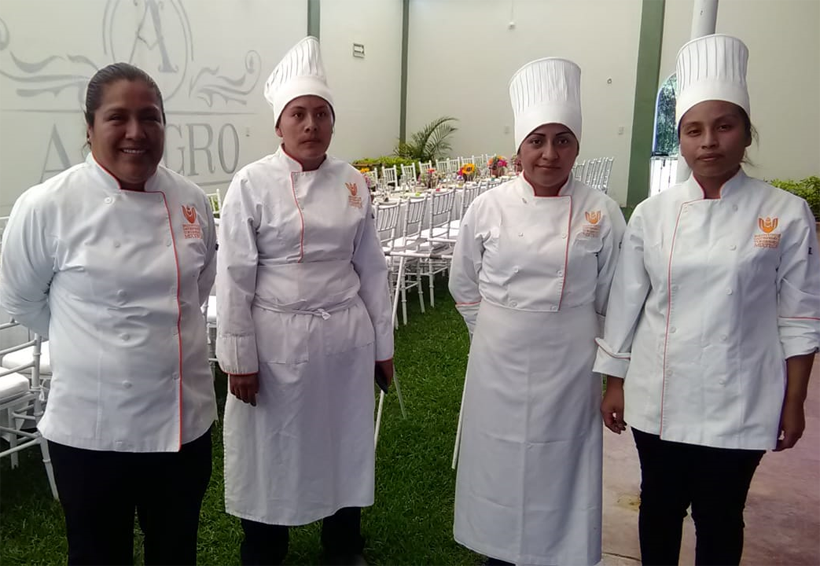 Jóvenes mixtecas impulsan el rescate de gastronomía regional