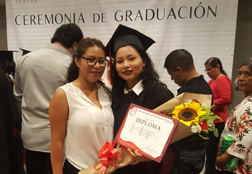 Hadaleli se recibió como licenciada | El Imparcial de Oaxaca