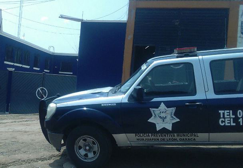 En Huajuapuan, sorprenden a sujeto en casa ajena
