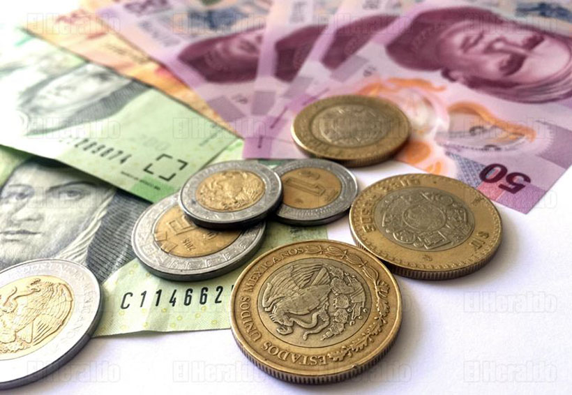 Peso se aprecia 0.15% frente al dólar | El Imparcial de Oaxaca