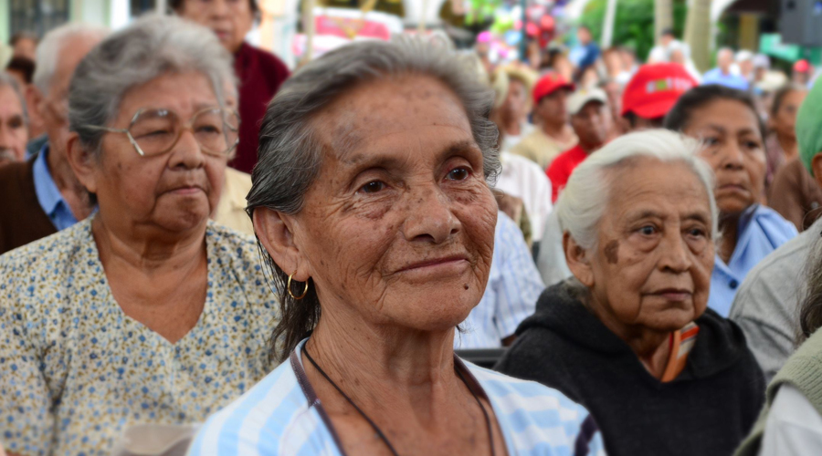 AMLO aumentará edad de adultos mayores para recibir pensión | El Imparcial de Oaxaca