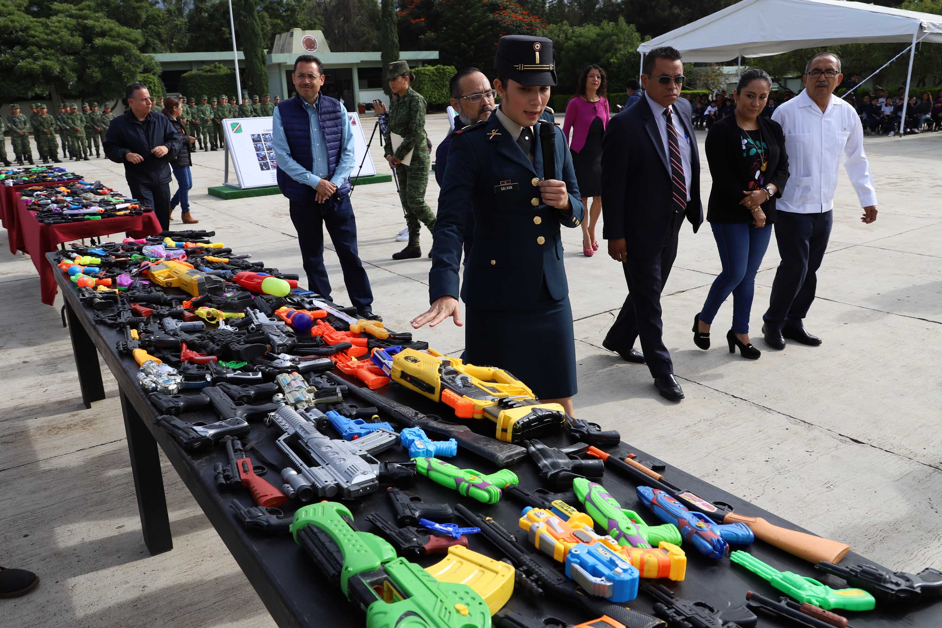 Destruyen más de 2 mil juguetes “réplicas de armas” | El Imparcial de Oaxaca