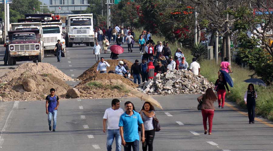 Bloqueos contribuyen  a parálisis económica de Oaxaca | El Imparcial de Oaxaca