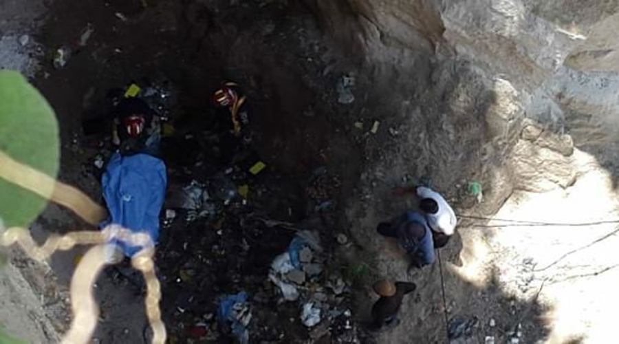 Hallan cuerpo de travesti sin vida en el fondo de un barranco | El Imparcial de Oaxaca