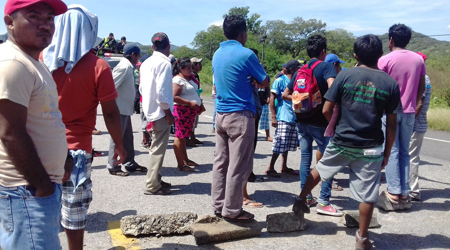 Ejidatarios del Istmo  bloquean Pemex | El Imparcial de Oaxaca