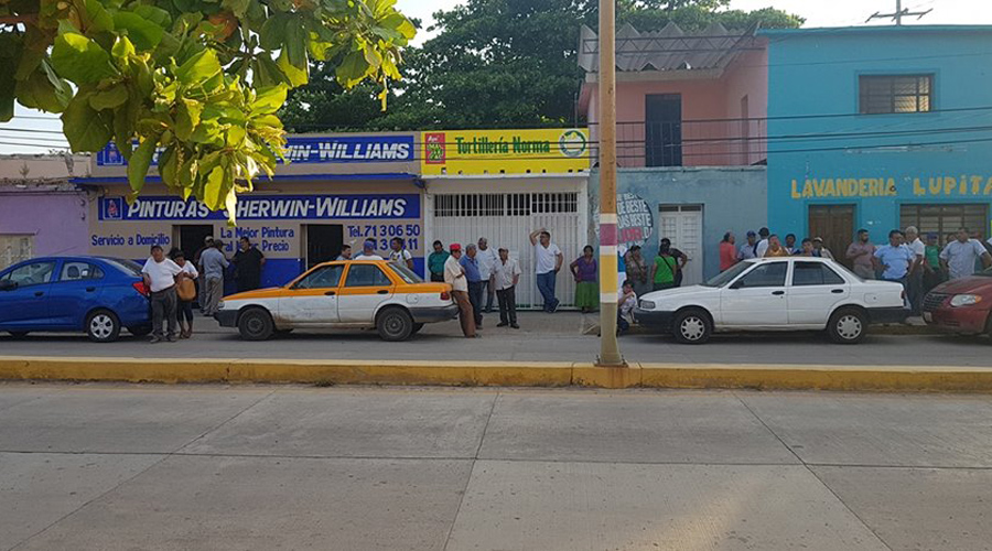 Gresca entre taxistas y motociclistas en Ixtepec, Oaxaca | El Imparcial de Oaxaca