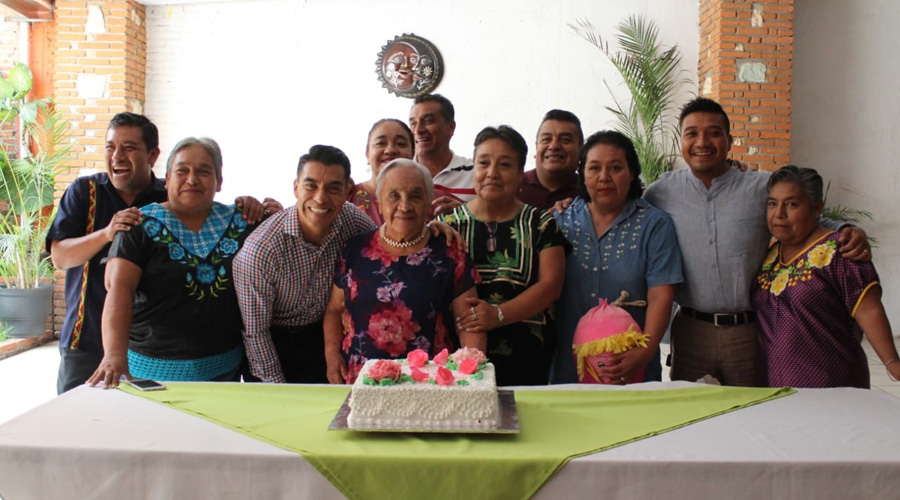 Doña Esther  cumple 87 años