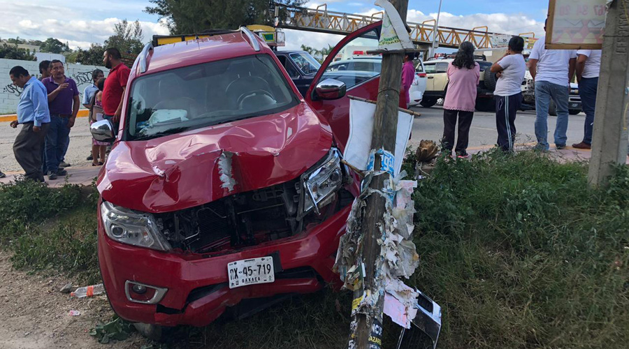 Fuerte accidente en Santiaguito Etla