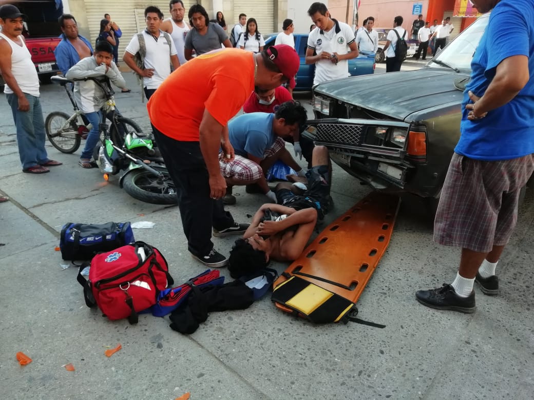 Camioneta impacta a motociclista en Pochutla | El Imparcial de Oaxaca