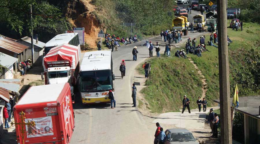 Bloqueos carreteros afectan a hoteleros de Tuxtepec | El Imparcial de Oaxaca