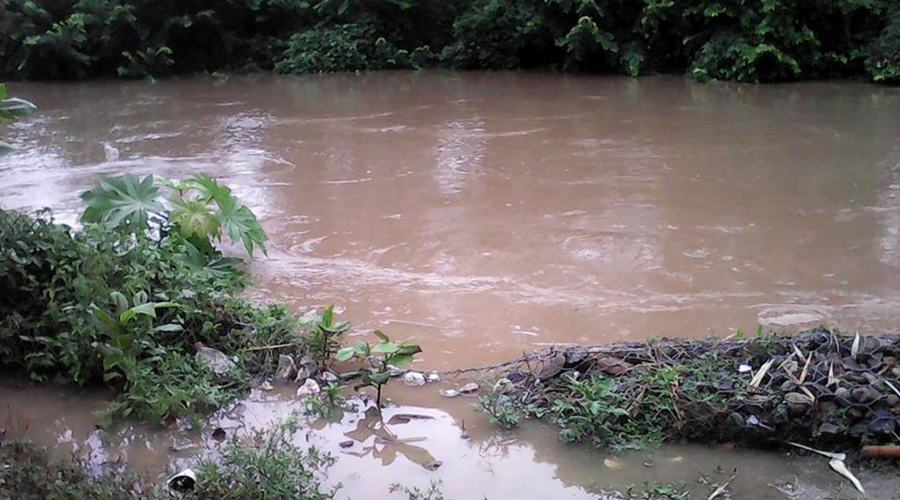 Chimalapas afectados por potentes lluvias