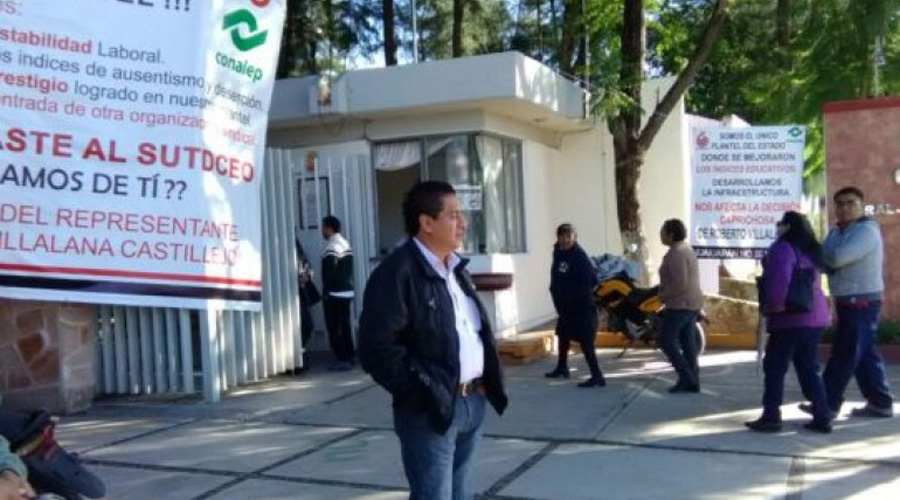 Docentes de Santiago Huajolotitlán exigen salida del  director del Conalep | El Imparcial de Oaxaca