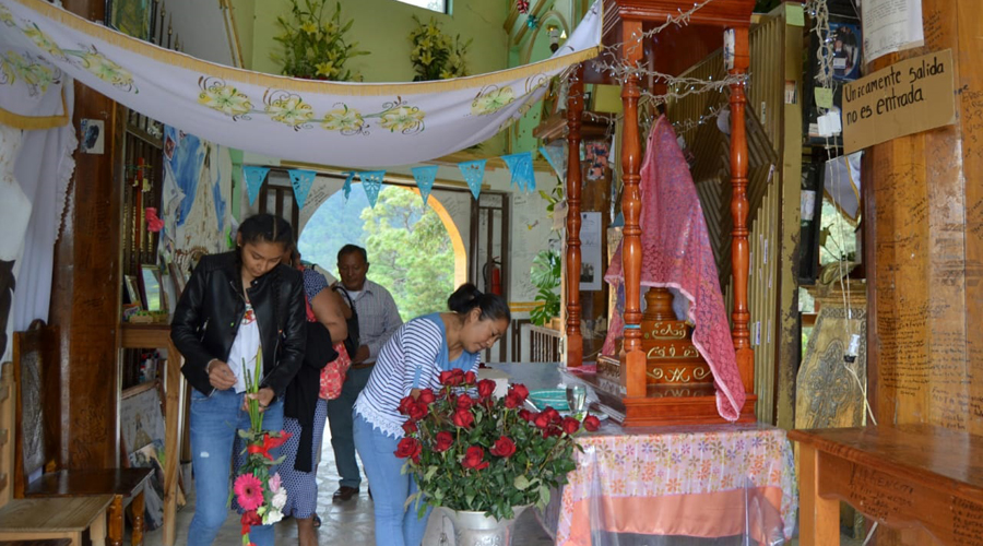 Genaro sanó del tobillo;  agradece a la Virgen de Juquila | El Imparcial de Oaxaca