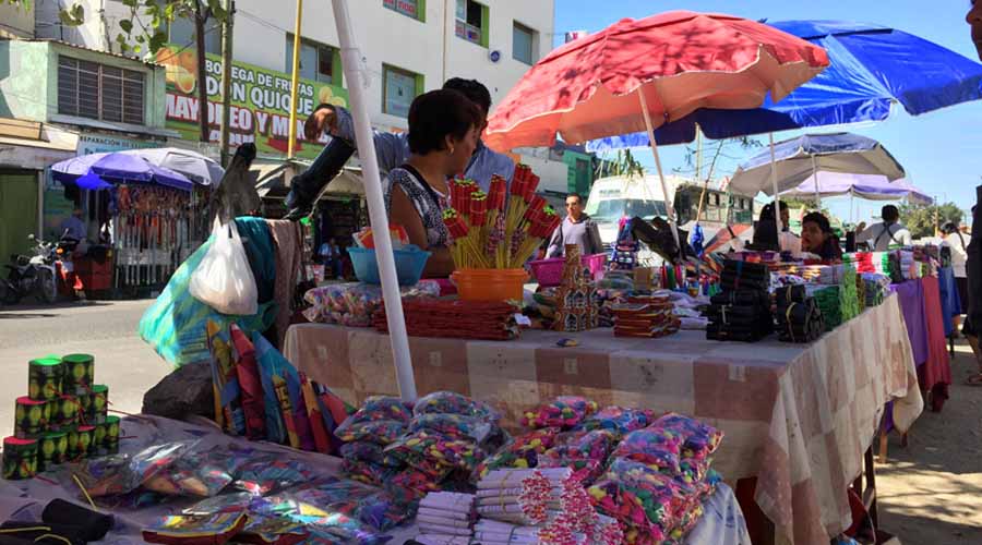 Aseguran pirotecnia  en el Mercado de Abasto | El Imparcial de Oaxaca